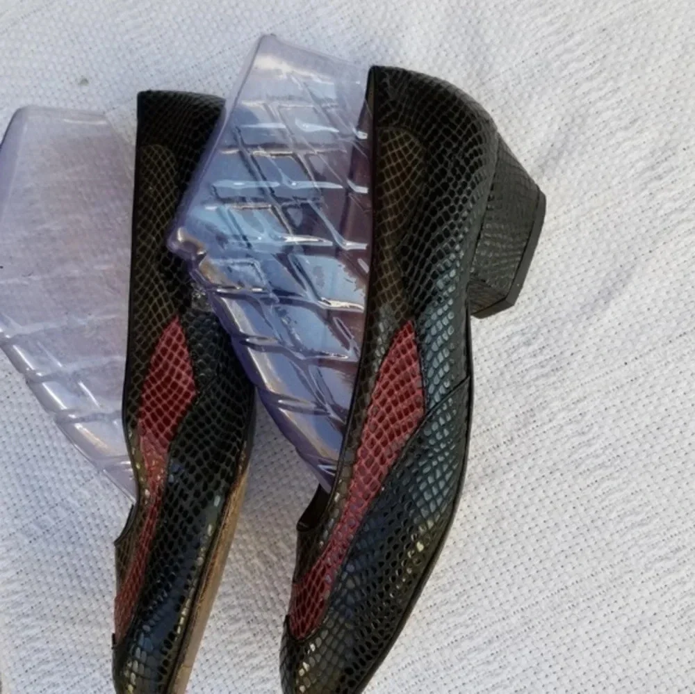 Vintage Camille Unglik snakeskin Flats‎ 9